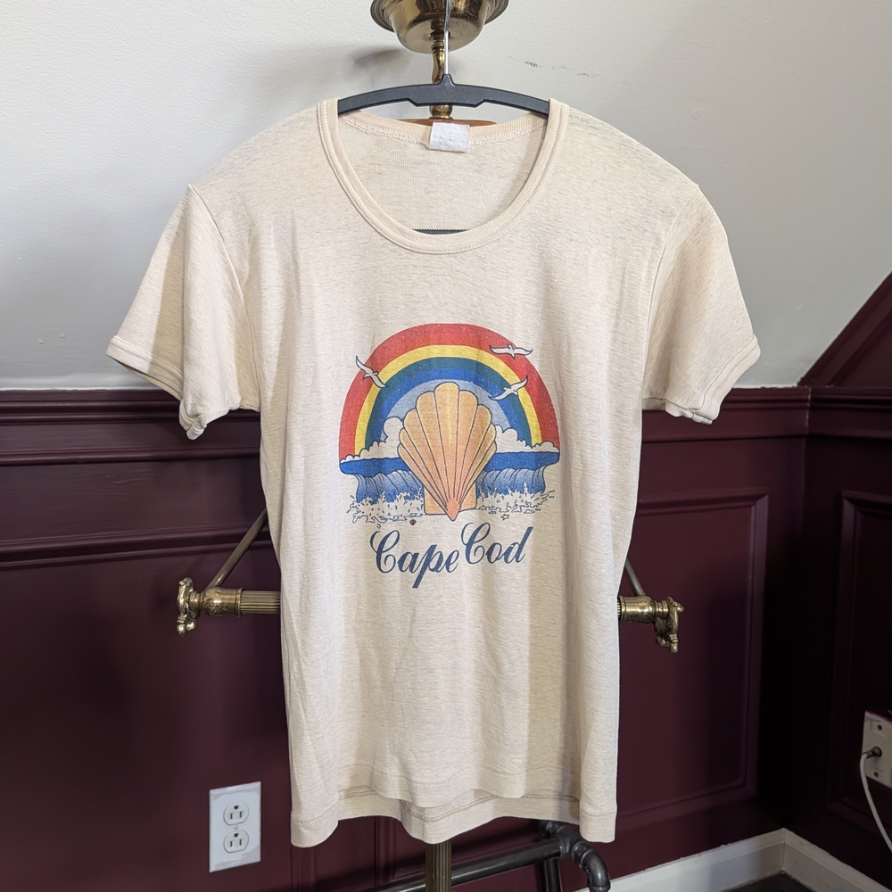 Vintage 1980s Single Stitch Knit Cape Cod Graphic Short Sleeve Tee in Cream